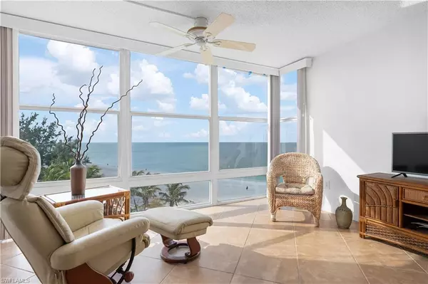 Holmes Beach, FL 34217,5200 Gulf DR #604