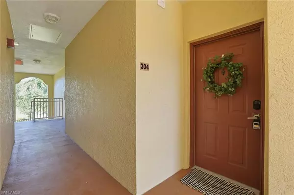 Fort Myers, FL 33908,15590 Ocean Walk CIR #304