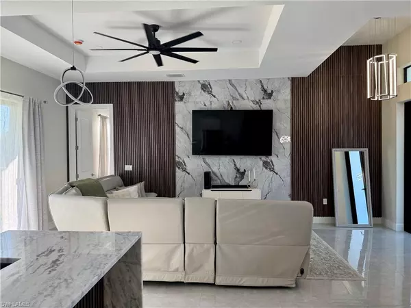 Lehigh Acres, FL 33974,1023 Bank AVE S