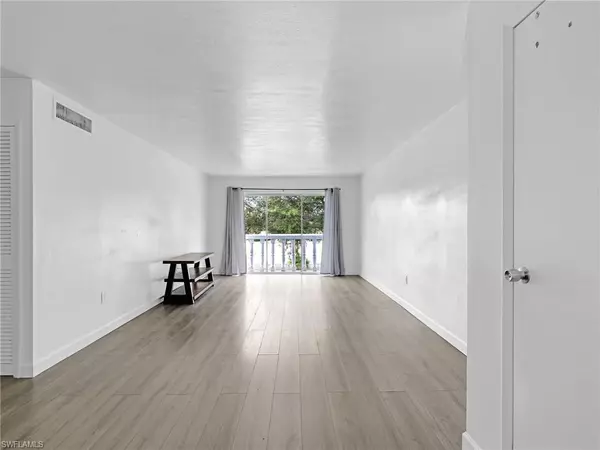 Fort Myers, FL 33901,3704 Broadway #208