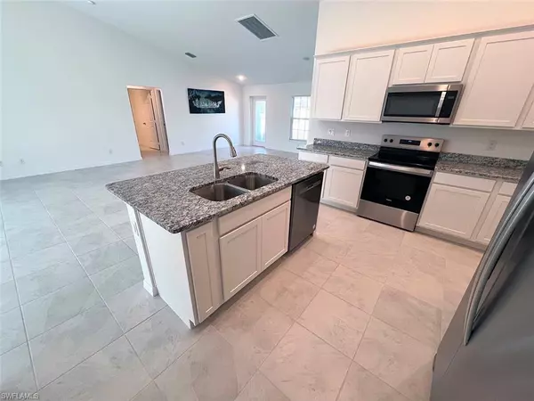 Cape Coral, FL 33991,1422 SW 10th ST