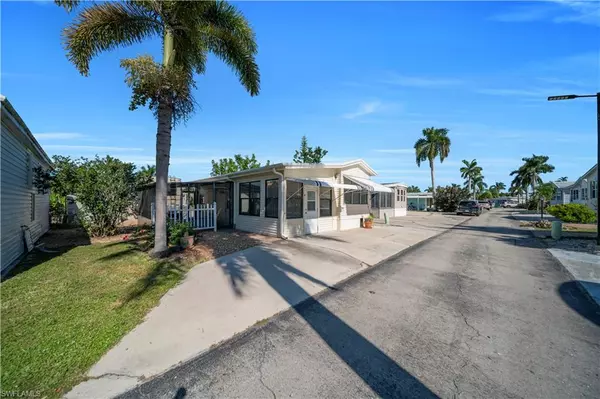 Fort Myers, FL 33908,5528 Black Pug DR