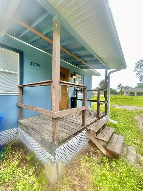 Fort Myers, FL 33916,3208-3216 Dale ST