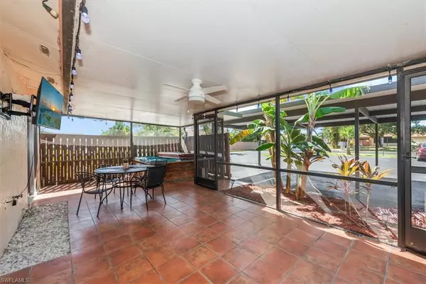 6414 Royal Woods DR, Fort Myers, FL 33908