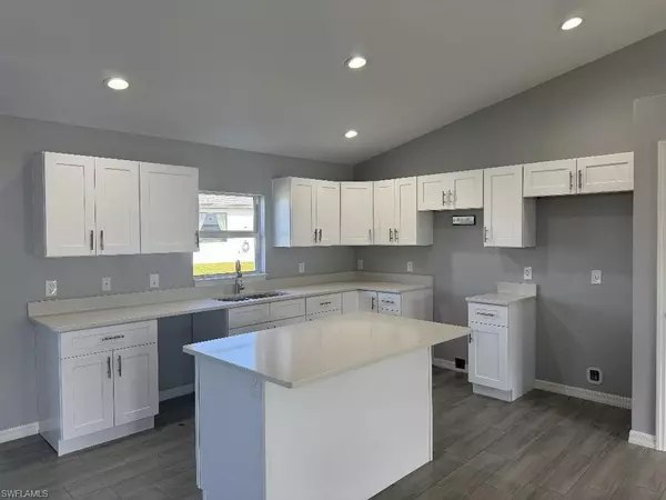 Lehigh Acres, FL 33974,147 Peoria ST