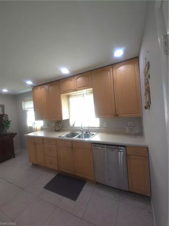 Cape Coral, FL 33909,Address not disclosed