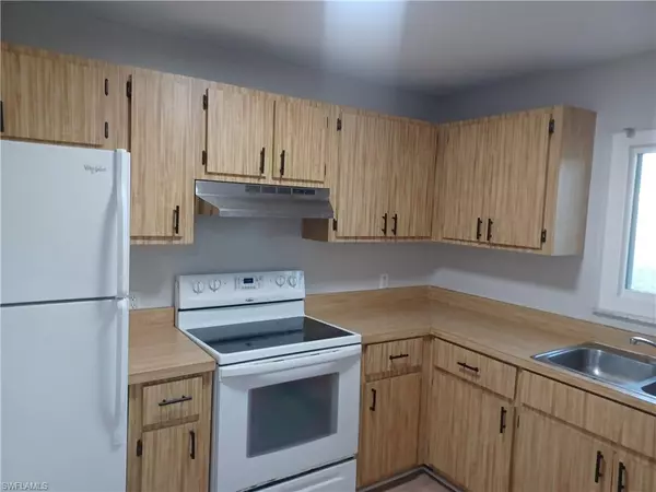 Cape Coral, FL 33990,937 SE 23rd PL #1-5