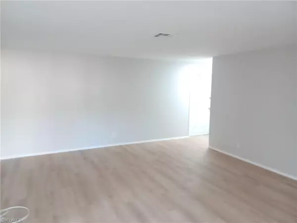 Cape Coral, FL 33990,937 SE 23rd PL #1-5