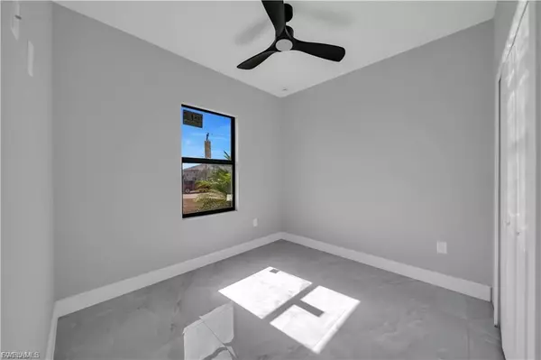 Cape Coral, FL 33993,317 NW 17th PL