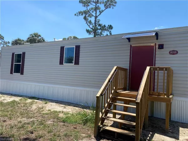 North Fort Myers, FL 33917,8018 Grady DR