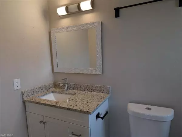 Cape Coral, FL 33914,3705 SE 9th PL #5