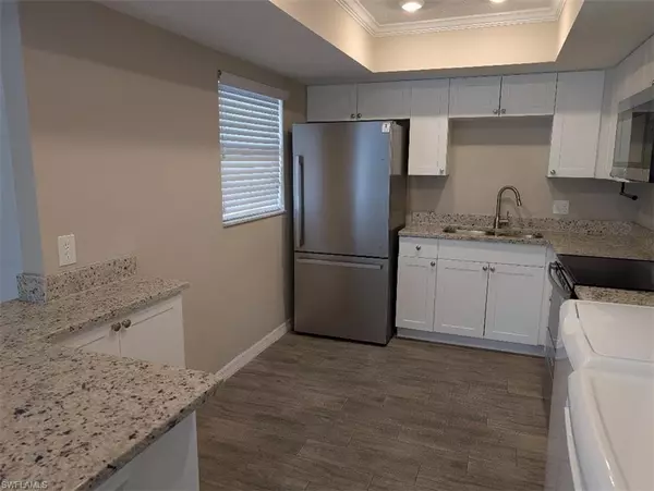 Cape Coral, FL 33914,3705 SE 9th PL #5