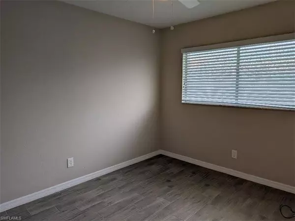 Cape Coral, FL 33914,3705 SE 9th PL #5