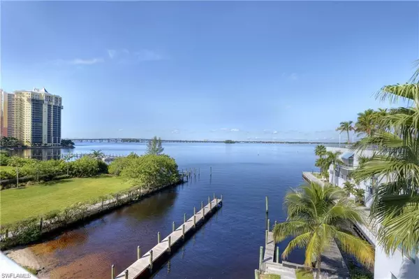 Fort Myers, FL 33916,3000 Oasis Grand BLVD #2604