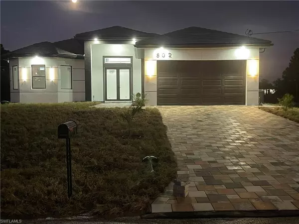 Lehigh Acres, FL 33972,802 Pine AVE