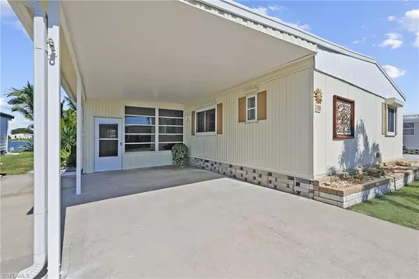 North Fort Myers, FL 33917,3159 Indian Village LN