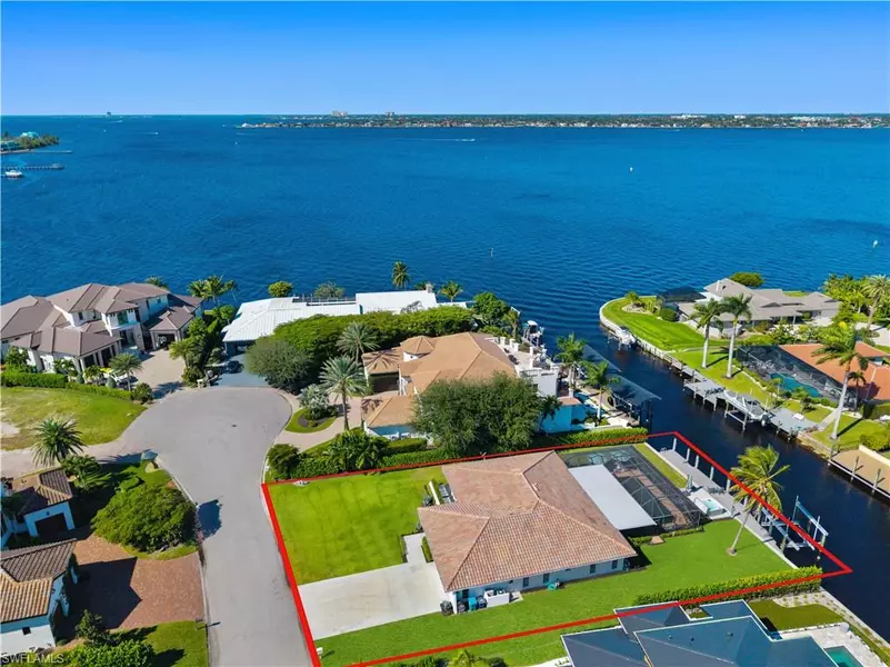 775 Cal Cove DR, Fort Myers, FL 33919