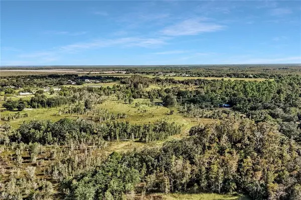 Fort Myers, FL 33913,23345 Tinas LN