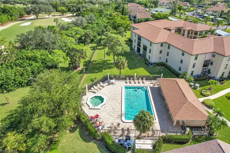 8474 Charter Club CIR #13, Fort Myers, FL 33919