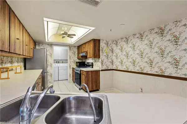 Lehigh Acres, FL 33936,304 Highland AVE