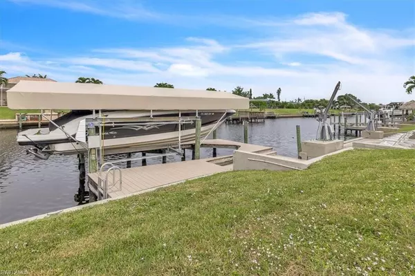 Cape Coral, FL 33990,1113 SE 17th ST