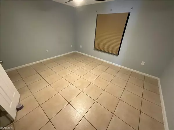 Cape Coral, FL 33990,610 SE 13th CT #A