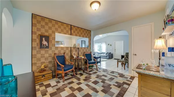 Naples, FL 34108,729 105th AVE N