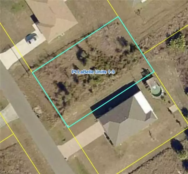 8013 Mangrove CIR, Labelle, FL 33935