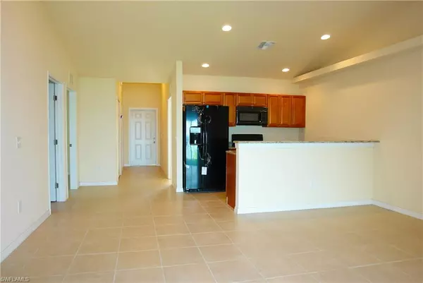 Cape Coral, FL 33990,530 SE 5th AVE