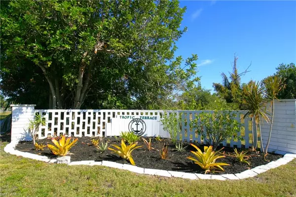 North Fort Myers, FL 33903,1008 Tropic TER