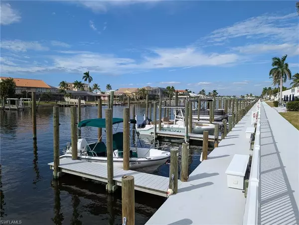 Fort Myers Beach, FL 33931,18038 San Carlos BLVD #113