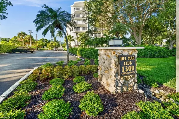 Naples, FL 34102,1300 Gulf Shore BLVD N #701