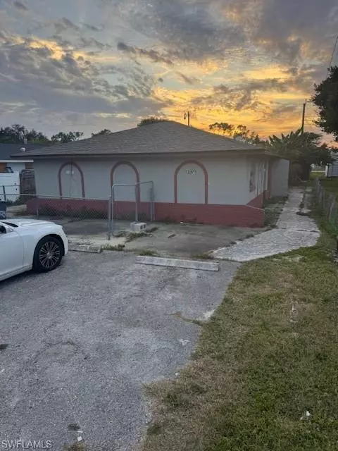Fort Myers, FL 33907,5528 3rd AVE