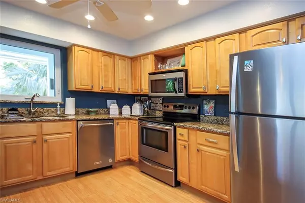 Sanibel, FL 33957,731 Nerita ST