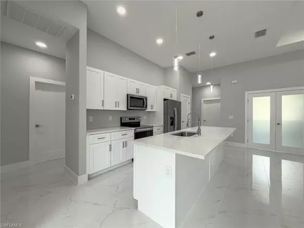 Fort Myers, FL 33905,6137 Higgins AVE