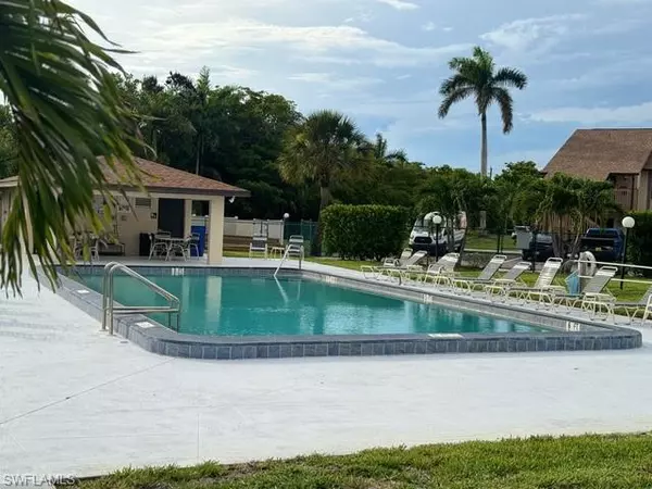 9401 Lennex LN, Fort Myers, FL 33919