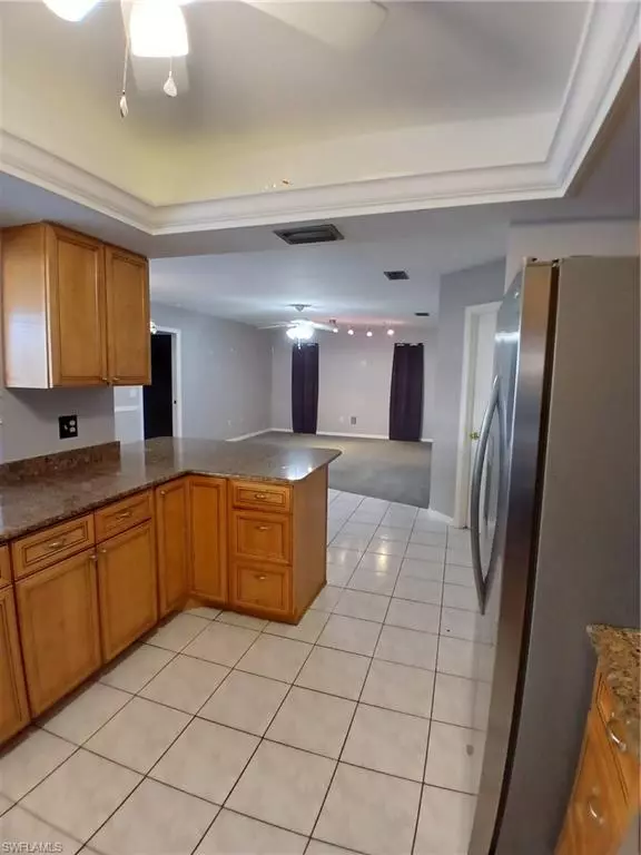 Cape Coral, FL 33990,232 SE 24th ST