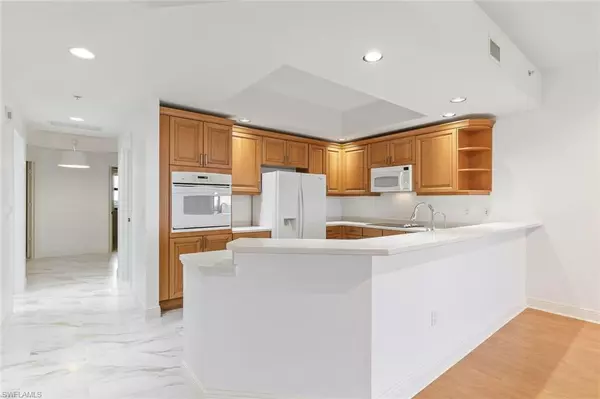 Fort Myers, FL 33907,14380 Riva Del Lago DR #803