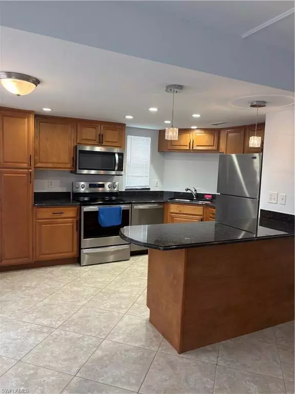 Cape Coral, FL 33914,5031 SW 16th PL #101