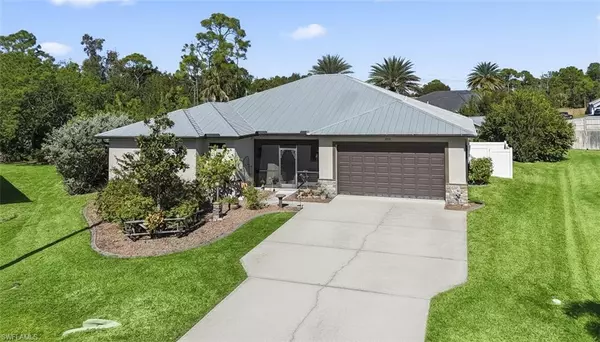 6711 Matt Pledger CT, North Fort Myers, FL 33917