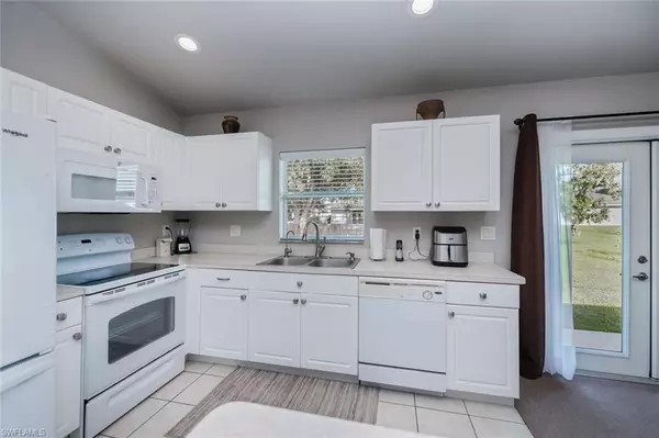 Lehigh Acres, FL 33976,4108 13th ST SW