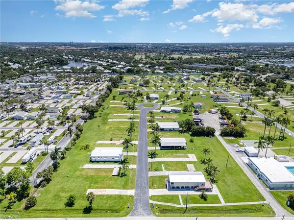 Fort Myers, FL 33908,146 Raintree LN