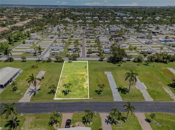 146 Raintree LN, Fort Myers, FL 33908