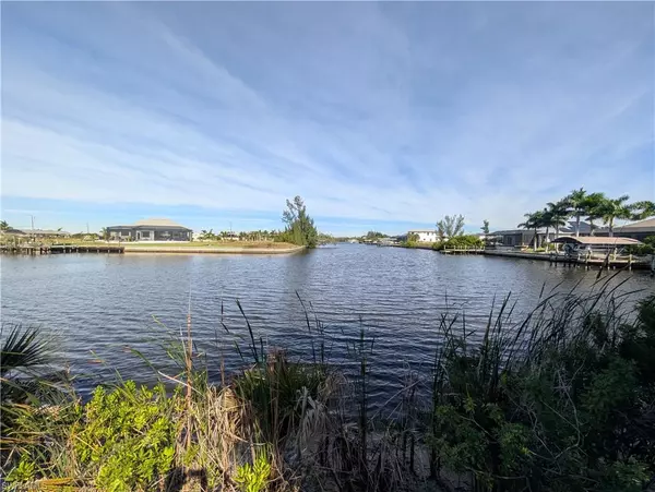 4011 Gulfstream PKWY, Cape Coral, FL 33993