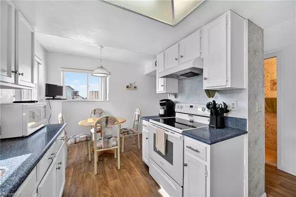 Fort Myers Beach, FL 33931,4541 Bay Beach LN #341