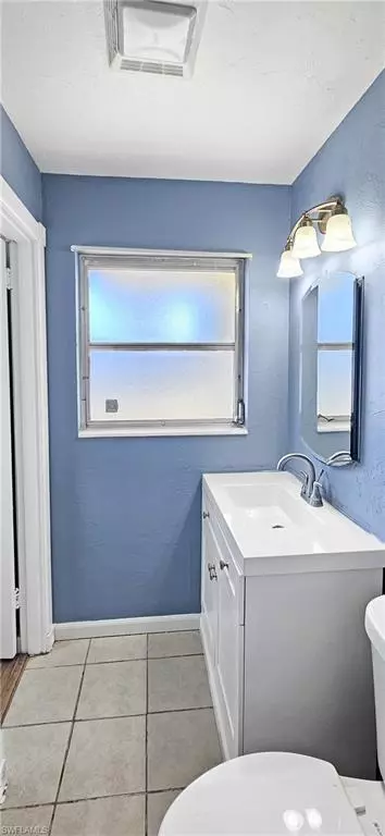 Fort Myers, FL 33901,13 Broadway CIR