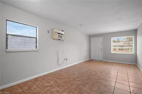 Fort Myers, FL 33907,1604 oak DR