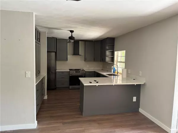 North Fort Myers, FL 33903,51 Lagoon DR