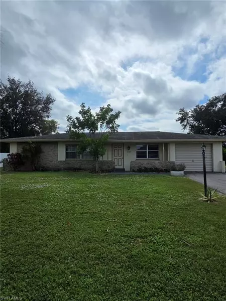 1507 Medford PL, Lehigh Acres, FL 33936
