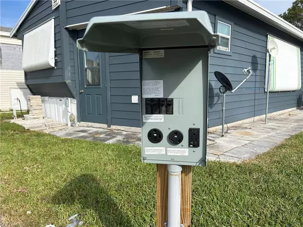 Fort Myers, FL 33908,19681 215 Summerlin RD